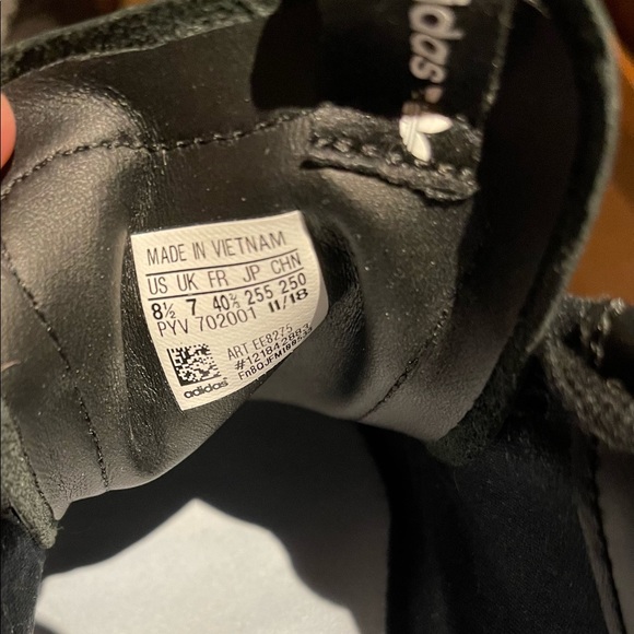 Modern Adidas Hypersleek Pointed Toe Sneakers! - Picture 3 of 3